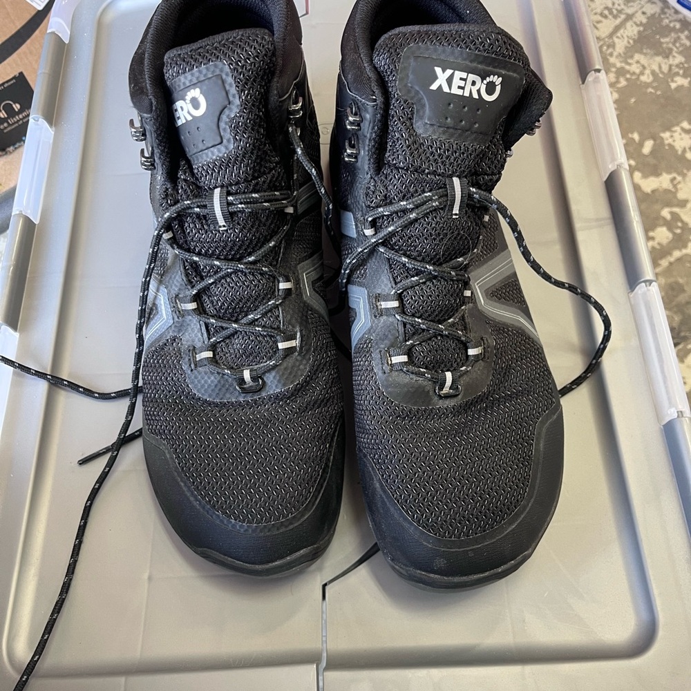 Men's Black Hiking Shoes